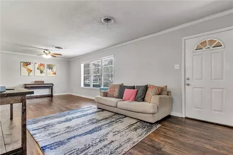 700 Ethel Blvd, Bryan, TX 77802 photo 2