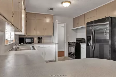 700 Ethel Blvd, Bryan, TX 77802 photo 14