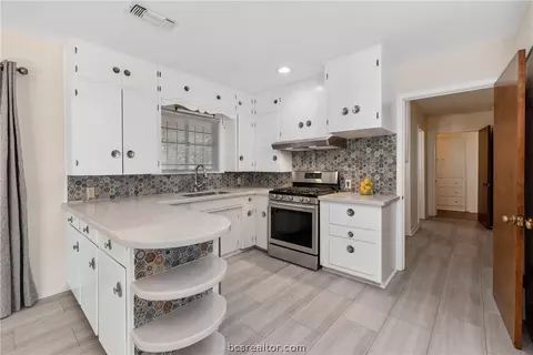 3200 Kent St, Bryan, TX 77802 photo 9