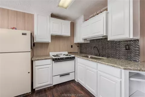 3200 Kent St, Bryan, TX 77802 photo 28