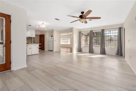 3200 Kent St, Bryan, TX 77802 photo 8