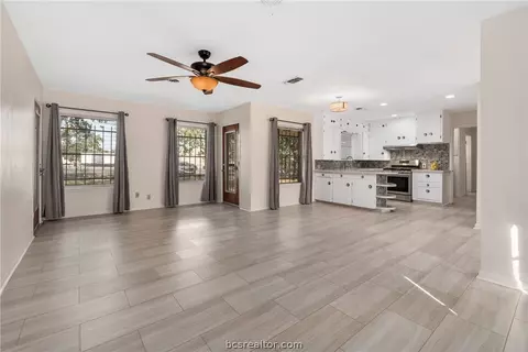 3200 Kent St, Bryan, TX 77802 photo 6