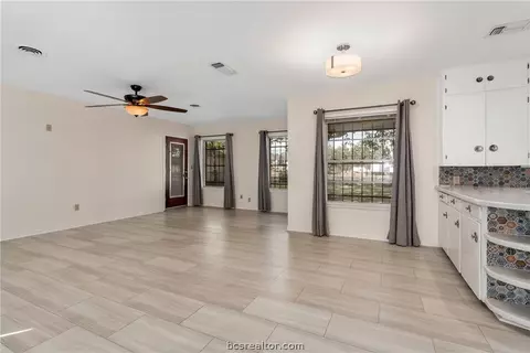 3200 Kent St, Bryan, TX 77802 photo 7