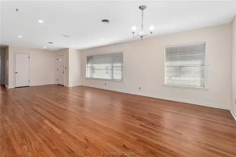 3200 Kent St, Bryan, TX 77802 photo 5