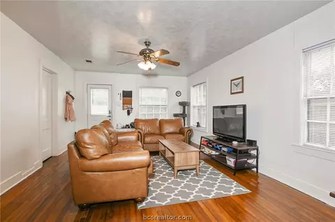 1016 E 23 St, Bryan, TX 77803 photo 9