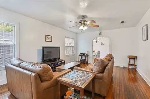 1016 E 23 St, Bryan, TX 77803 photo 8
