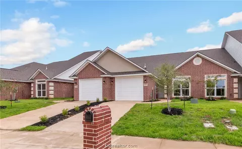 2007 Reagan Ct, Bryan, TX 77802 photo 2