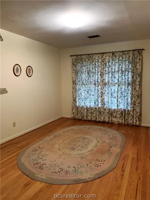 315 Tee Dr, Bryan, TX 77801 photo 13
