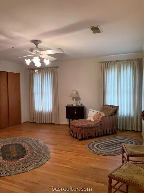 315 Tee Dr, Bryan, TX 77801 photo 12