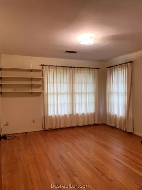 315 Tee Dr, Bryan, TX 77801 photo 14