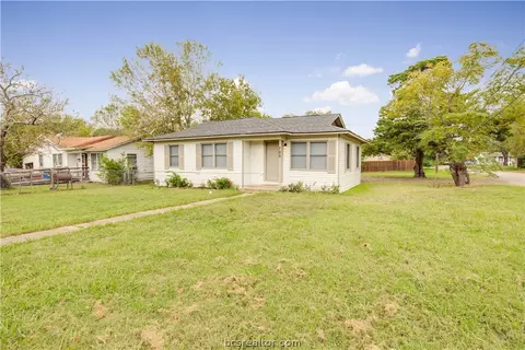 700 Ash St, Bryan, TX 77803 photo 3