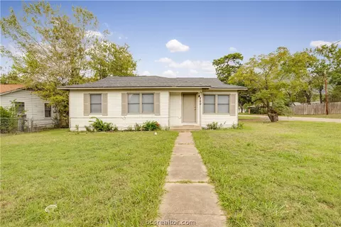 700 Ash St, Bryan, TX 77803 photo 1