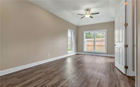 2005 Reagan Ct, Bryan, TX 77802 photo 16