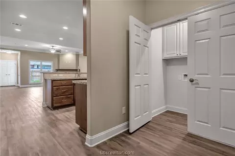2005 Reagan Ct, Bryan, TX 77802 photo 6