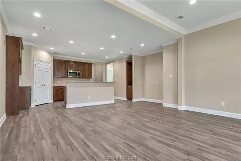 2005 Reagan Ct, Bryan, TX 77802 photo 12