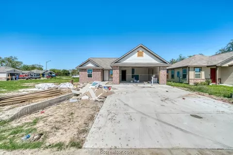 910 Northcrest, Bryan, TX 77801 photo 2