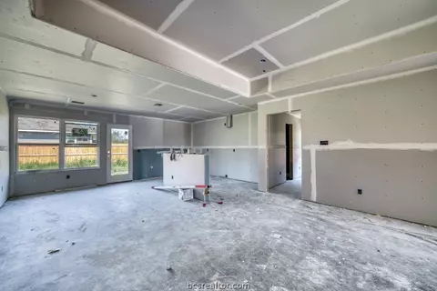 910 Northcrest, Bryan, TX 77801 photo 3