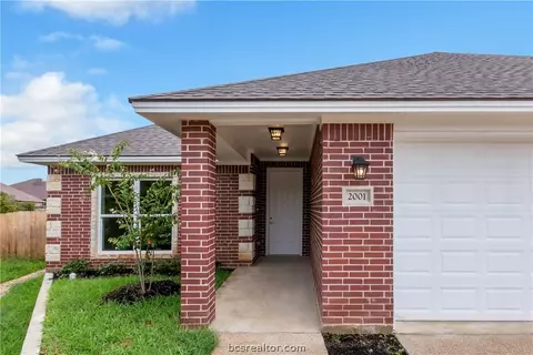 2001 Reagan Ct, Bryan, TX 77802 photo 3