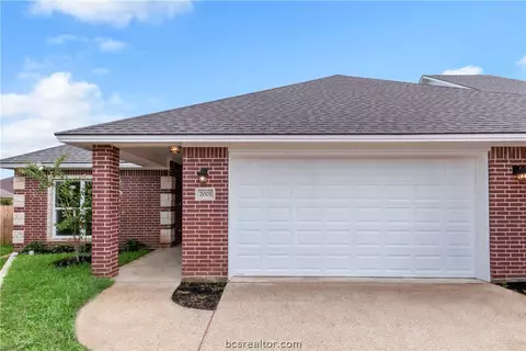 2001 Reagan Ct, Bryan, TX 77802 photo 2