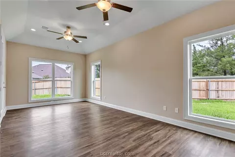 2001 Reagan Ct, Bryan, TX 77802 photo 11