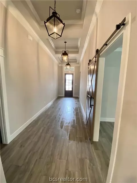 5115 Maroon Creek Dr, Bryan, TX 77802 photo 4