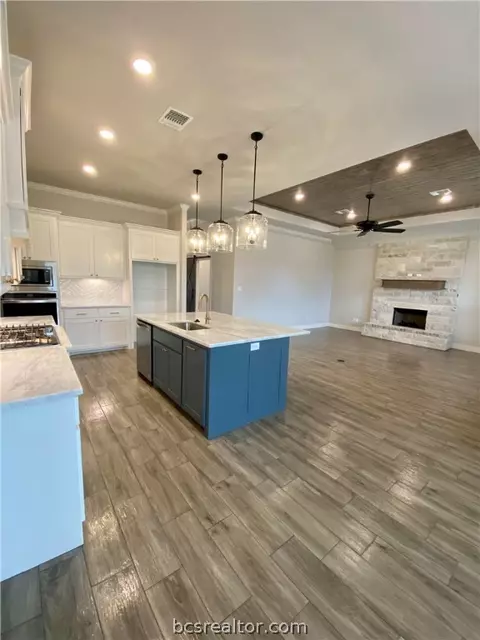 5115 Maroon Creek Dr, Bryan, TX 77802 photo 8