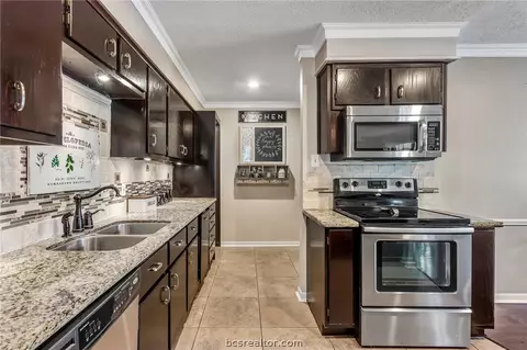 4516 Kingsdale Dr, Bryan, TX 77802 photo 10
