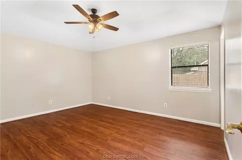 2706 Echo Glen Cir, Bryan, TX 77803 photo 14