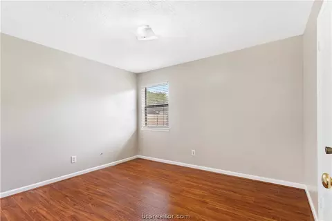 2706 Echo Glen Cir, Bryan, TX 77803 photo 17