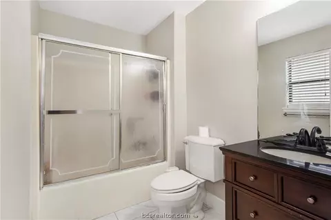 2706 Echo Glen Cir, Bryan, TX 77803 photo 16