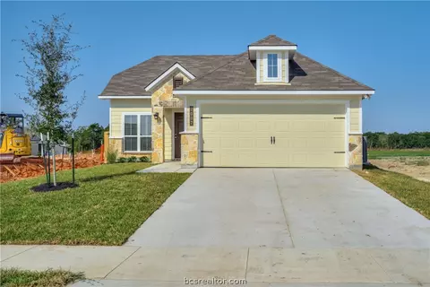 2007 Kathryn Dr, Bryan, TX 77807 photo 2