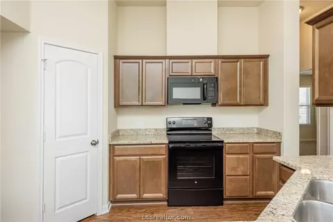 2007 Kathryn Dr, Bryan, TX 77807 photo 26