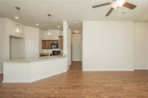 2007 Kathryn Dr, Bryan, TX 77807 photo 19