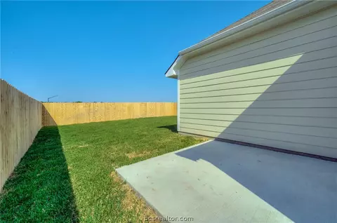 2007 Kathryn Dr, Bryan, TX 77807 photo 8