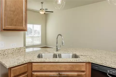 2007 Kathryn Dr, Bryan, TX 77807 photo 28