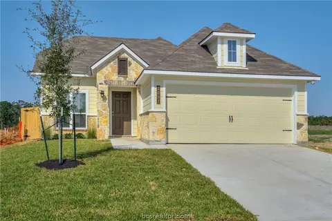 2007 Kathryn Dr, Bryan, TX 77807 photo 4