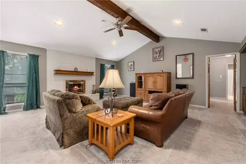 2910 Hillside Dr, Bryan, TX 77802 photo 6