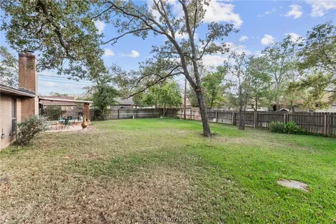 2910 Hillside Dr, Bryan, TX 77802 photo 20