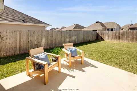 2015 Dumfries Dr, Bryan, TX 77807 photo 19
