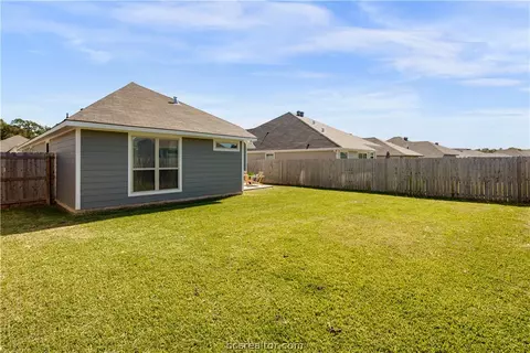 2015 Dumfries Dr, Bryan, TX 77807 photo 16