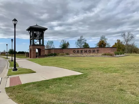 5133 Maroon Creek Dr, Bryan, TX 77802 photo 9
