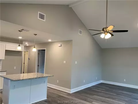 3503 Stevens Dr, Bryan, TX 77808 photo 4