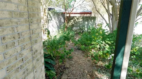 3242 Red Robin, Bryan, TX 77802 photo 11