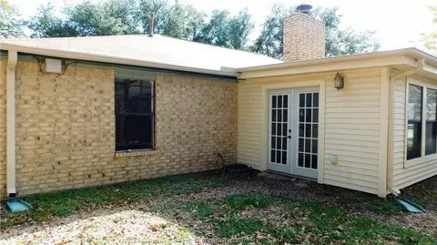 3242 Red Robin, Bryan, TX 77802 photo 6