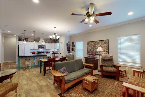 1011 E 28th St, Bryan, TX 77803 photo 4