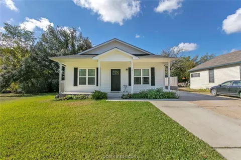 1011 E 28th St, Bryan, TX 77803 photo 1