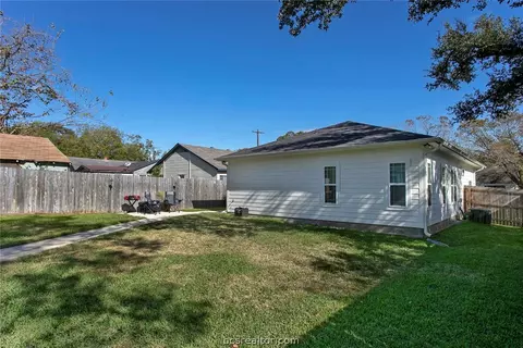 1011 E 28th St, Bryan, TX 77803 photo 20