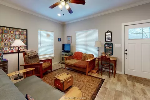 1011 E 28th St, Bryan, TX 77803 photo 6