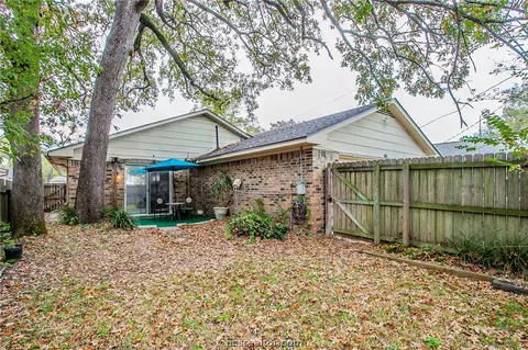 2905 Burning Tree Ct, Bryan, TX 77802 photo 23