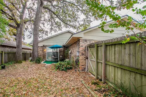 2905 Burning Tree Ct, Bryan, TX 77802 photo 22